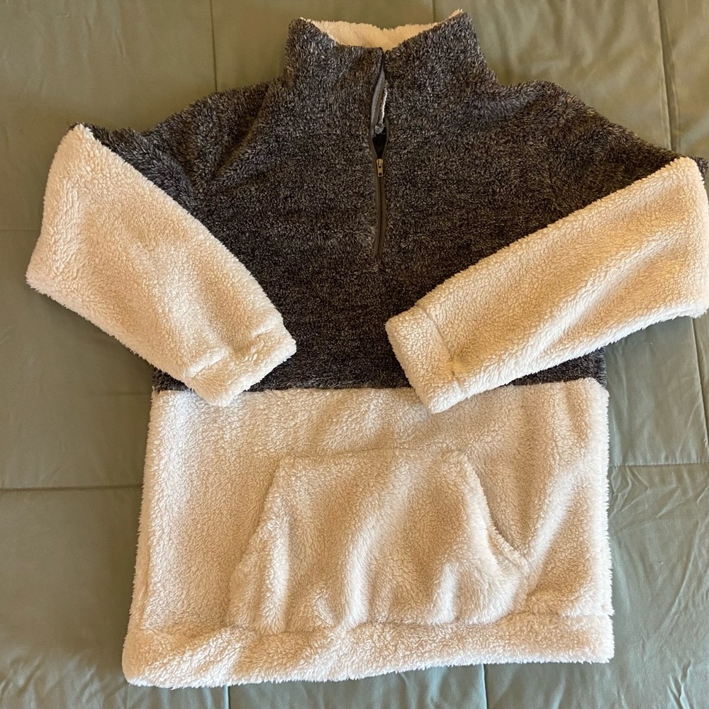 Amazon Grey and White Sherpa Quarter-Zip, Women’s size M